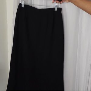 Crepe style long length pencil skirt